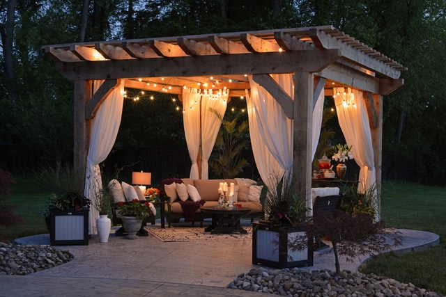 What’s the Best Roofing For a Pergola?